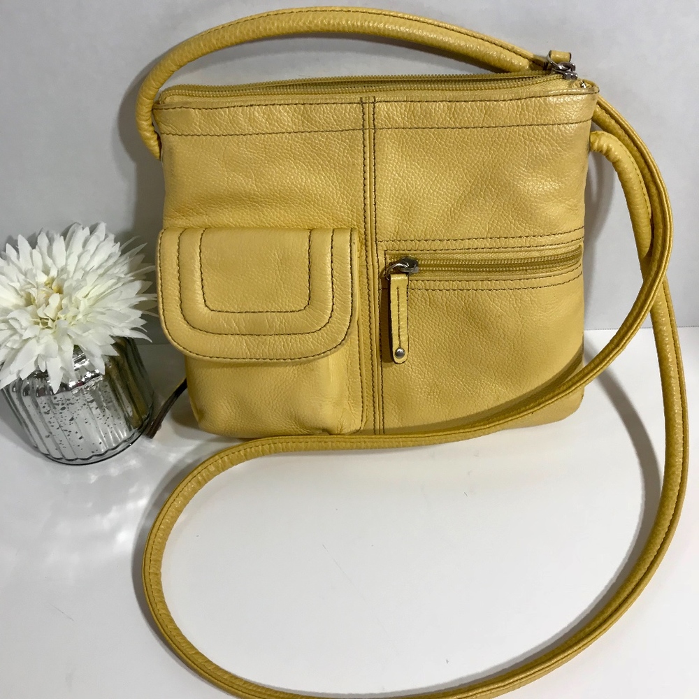 SOLD!!  TIGNANELLO Yellow Leather Crossbody - Picture 5 of 8